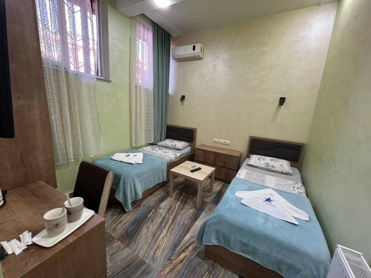 Hotel Old Star 巴统 外观 照片