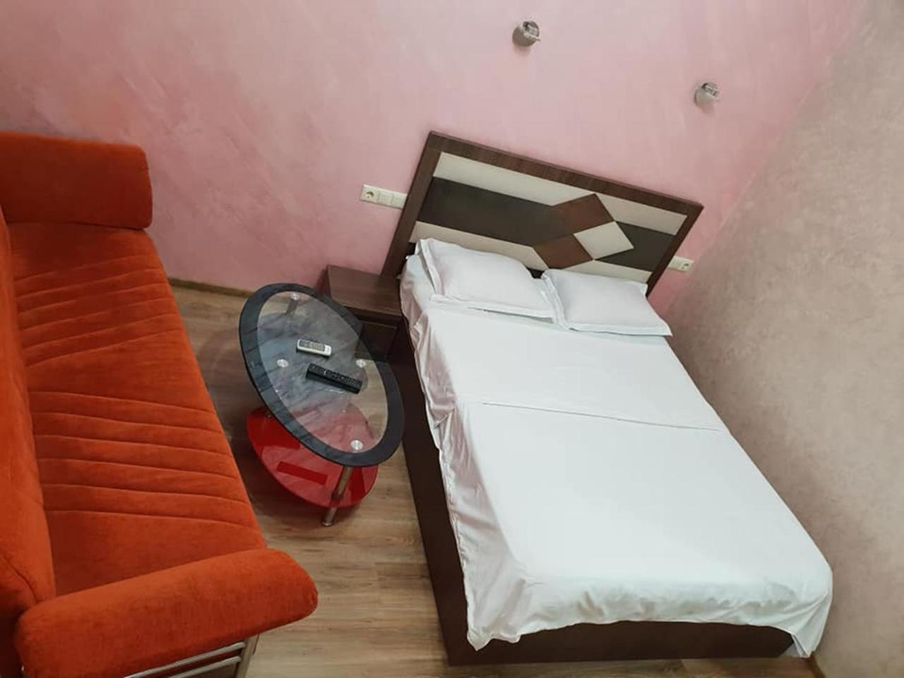 Hotel Old Star 巴统 外观 照片
