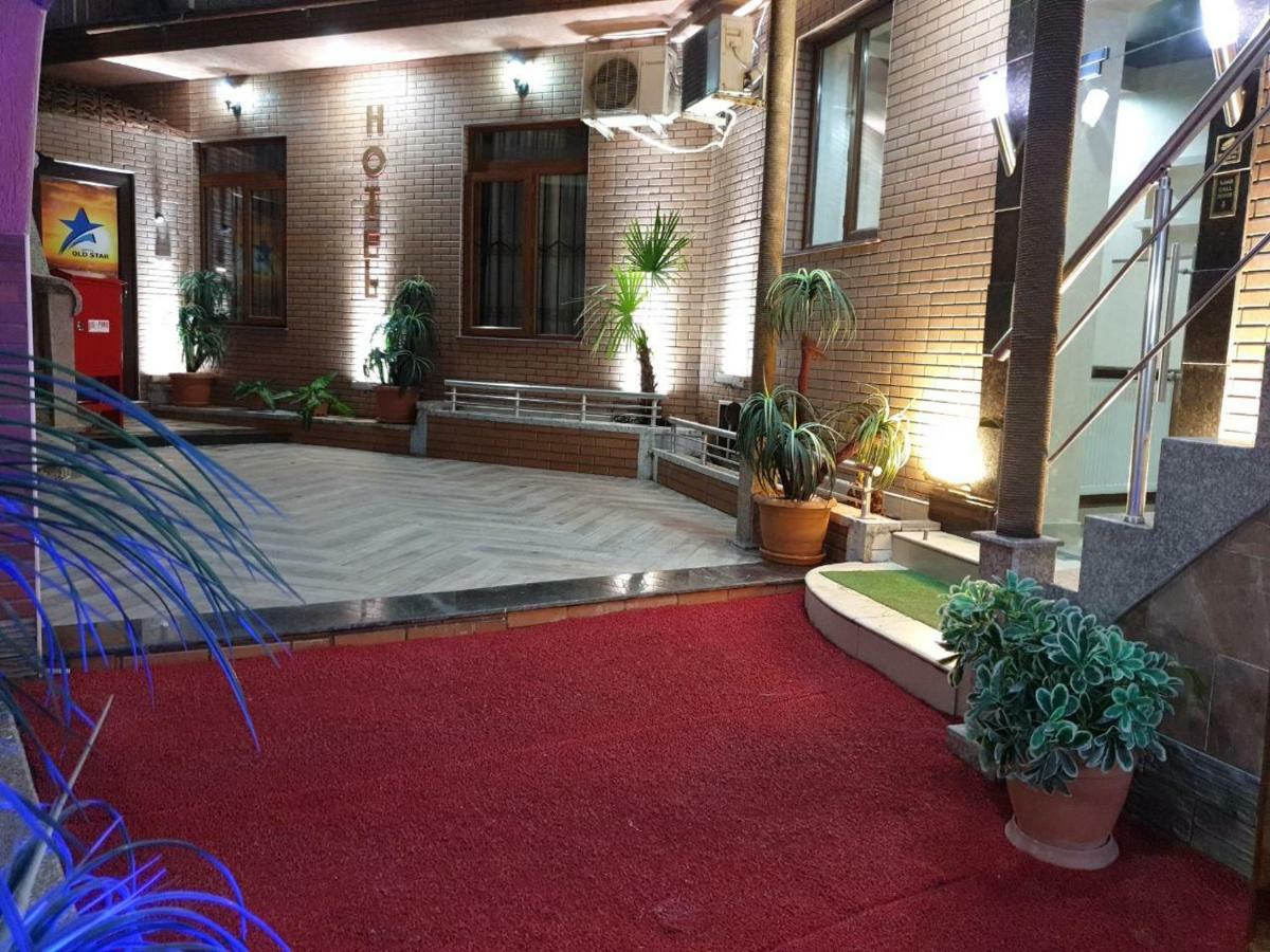 Hotel Old Star 巴统 外观 照片