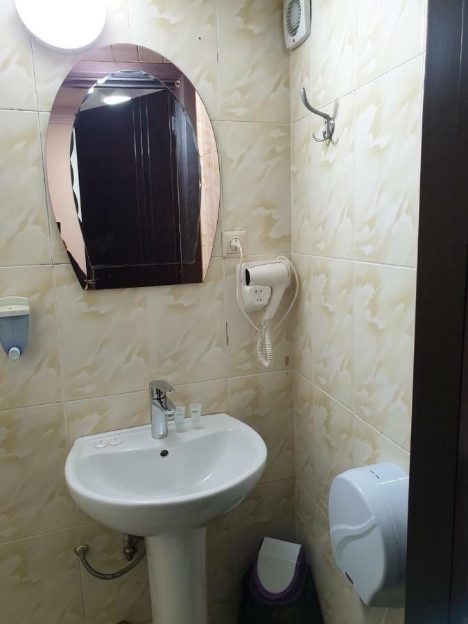Hotel Old Star 巴统 外观 照片